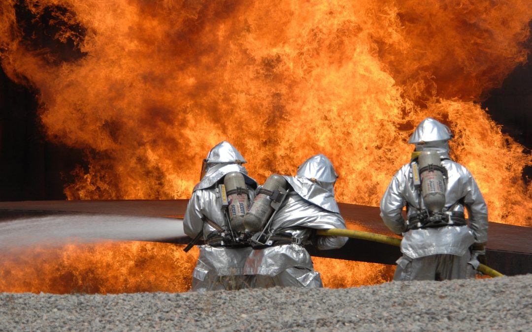 Dinas Damkar Kabupaten Tangerang Tanggap Darurat di Kebun Warga